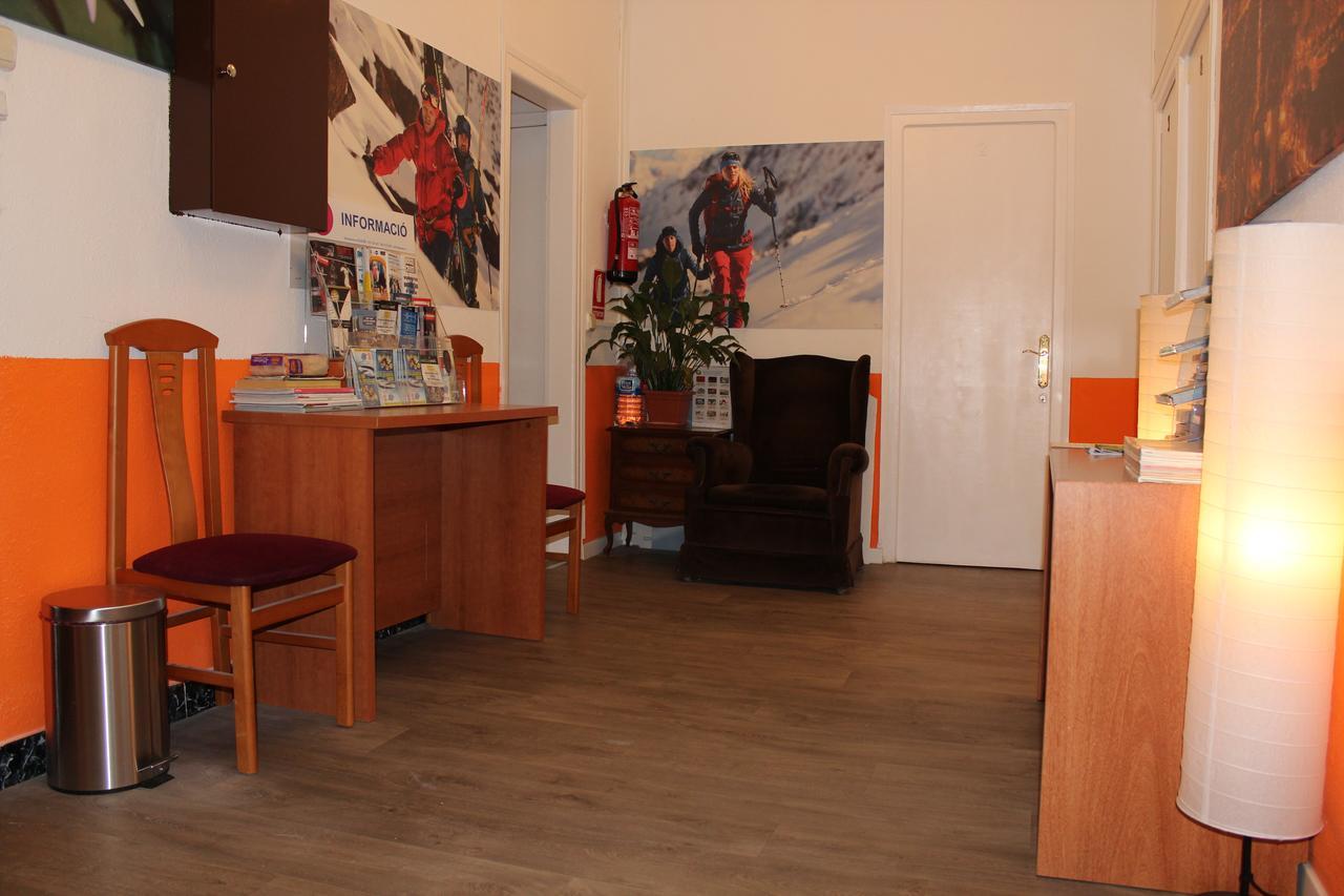 Pension Arosa Барселона Екстериор снимка